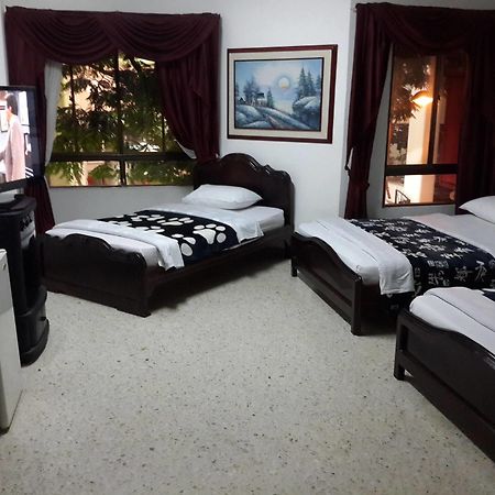 Hotel Ejecutivo Перейра Экстерьер фото