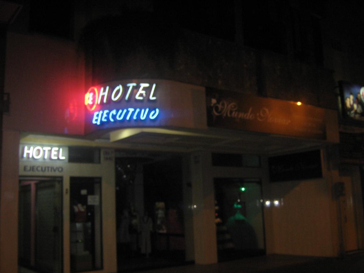 Hotel Ejecutivo Перейра Экстерьер фото