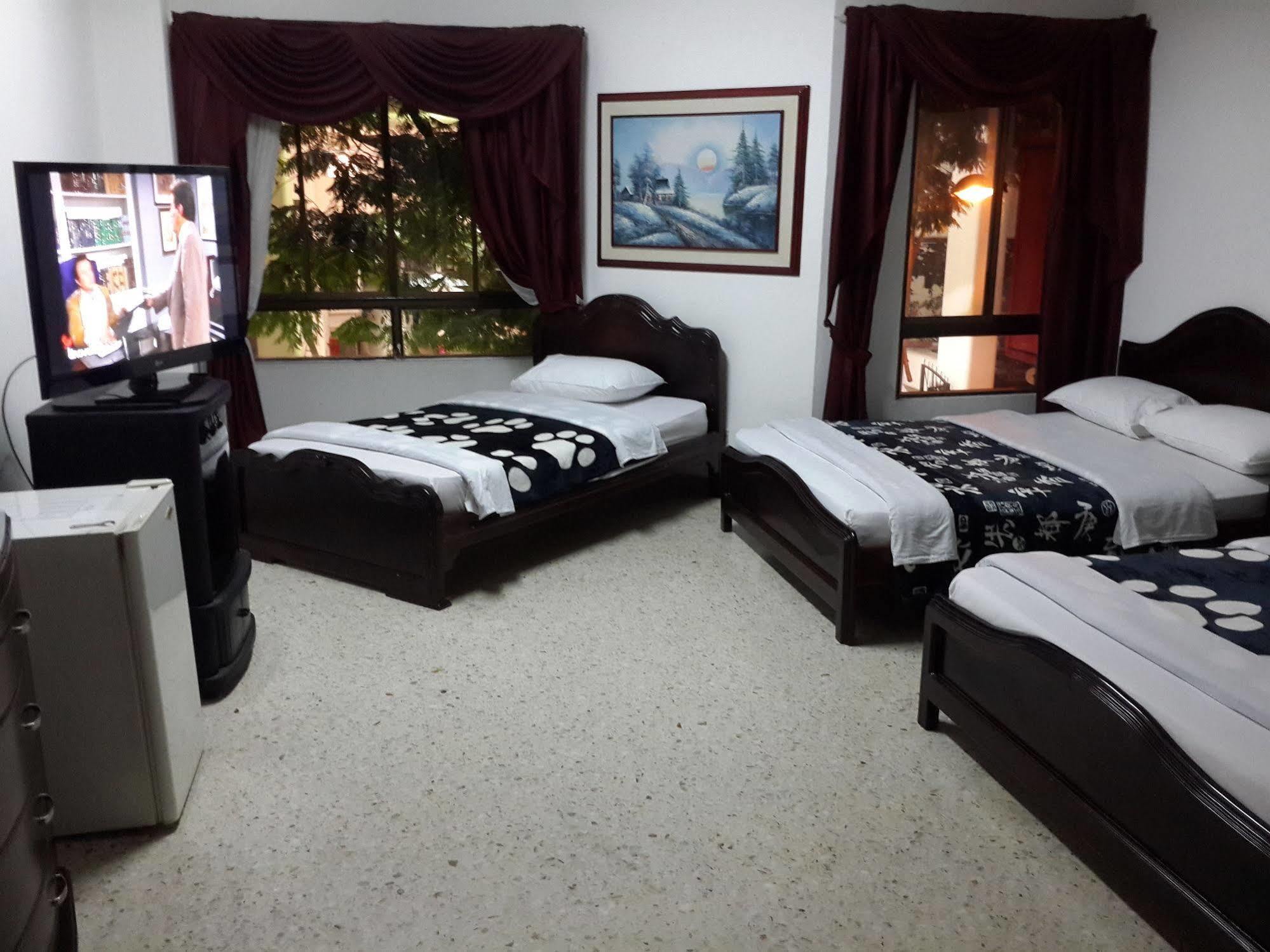 Hotel Ejecutivo Перейра Экстерьер фото