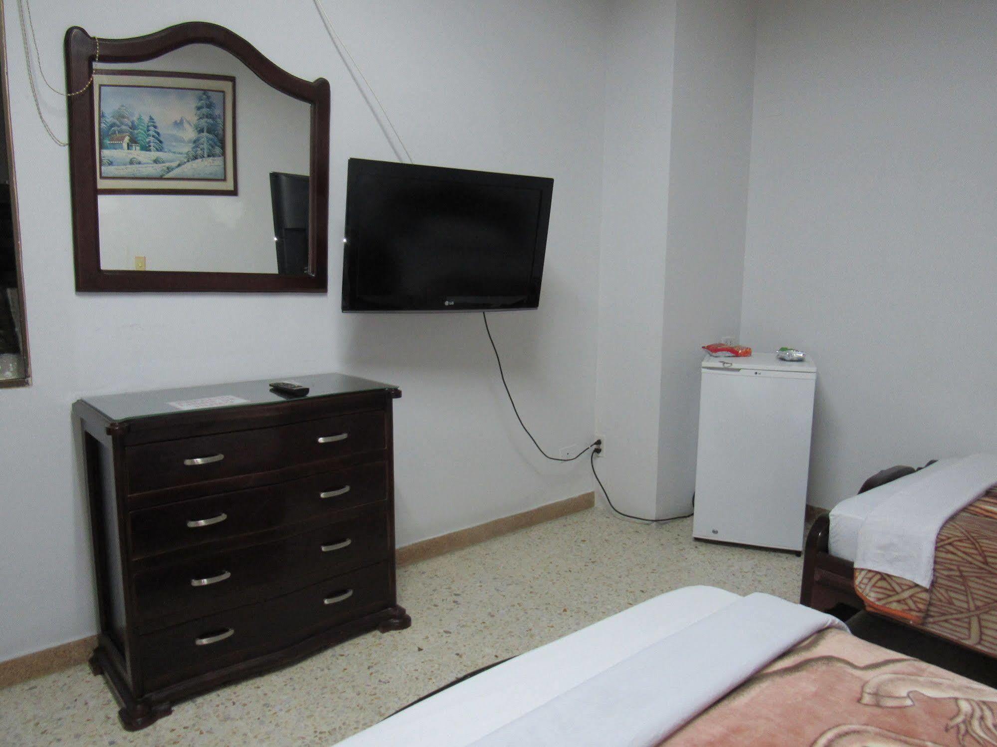 Hotel Ejecutivo Перейра Экстерьер фото