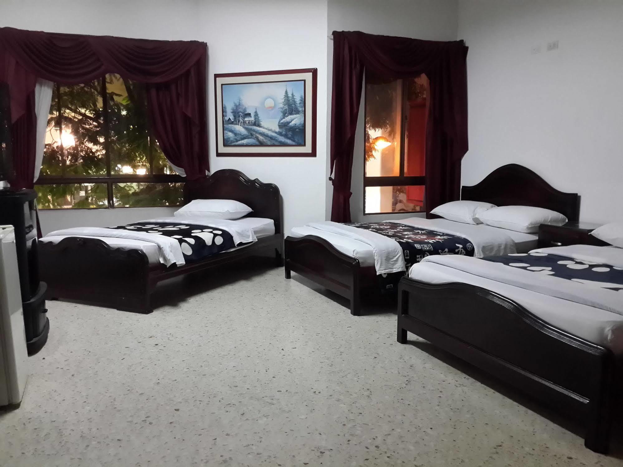 Hotel Ejecutivo Перейра Экстерьер фото
