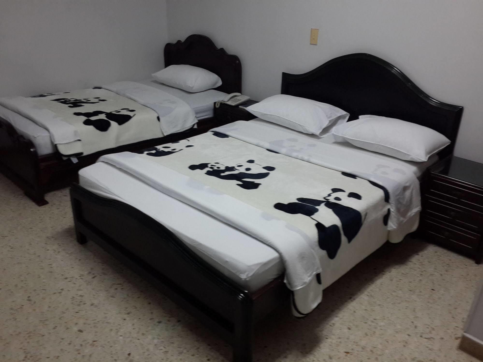Hotel Ejecutivo Перейра Экстерьер фото