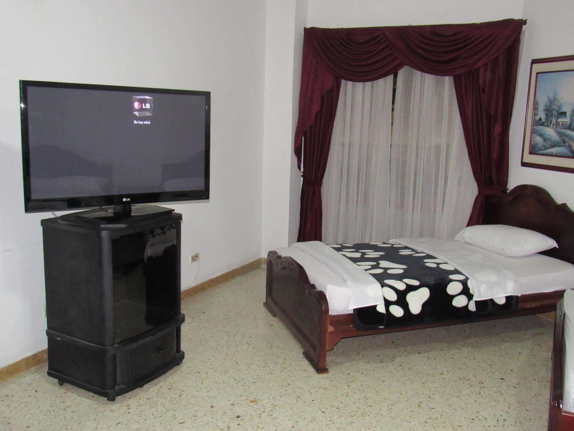 Hotel Ejecutivo Перейра Экстерьер фото
