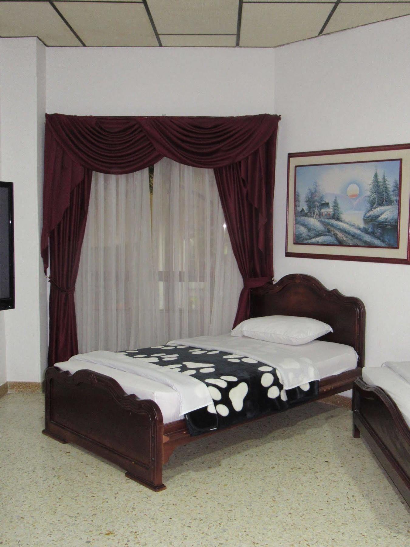 Hotel Ejecutivo Перейра Экстерьер фото