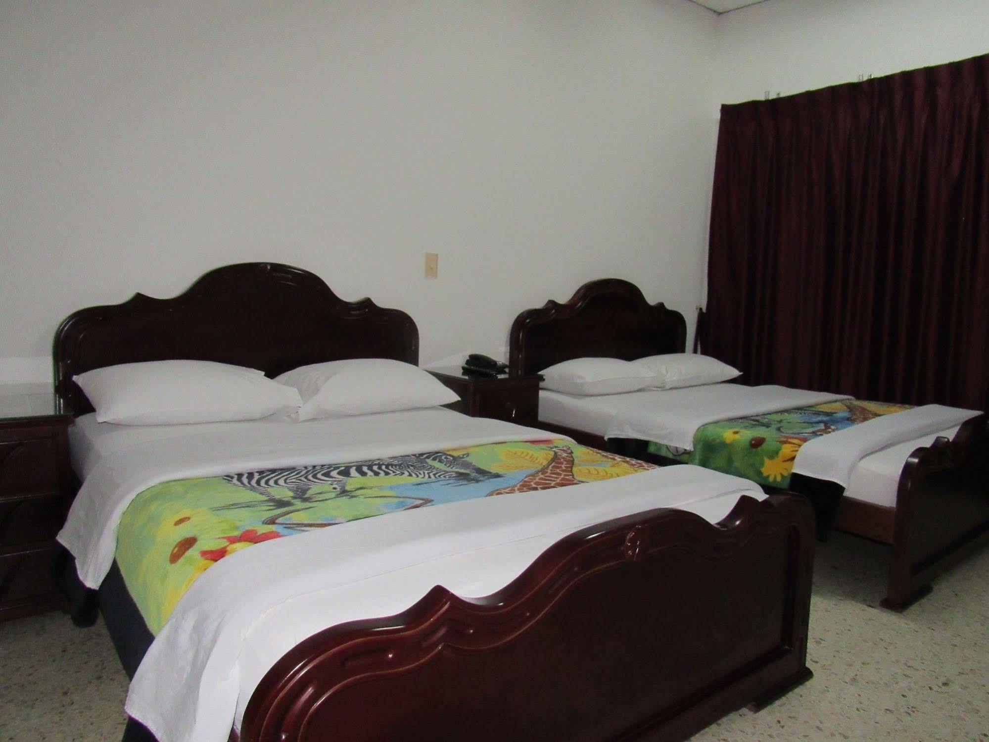 Hotel Ejecutivo Перейра Экстерьер фото