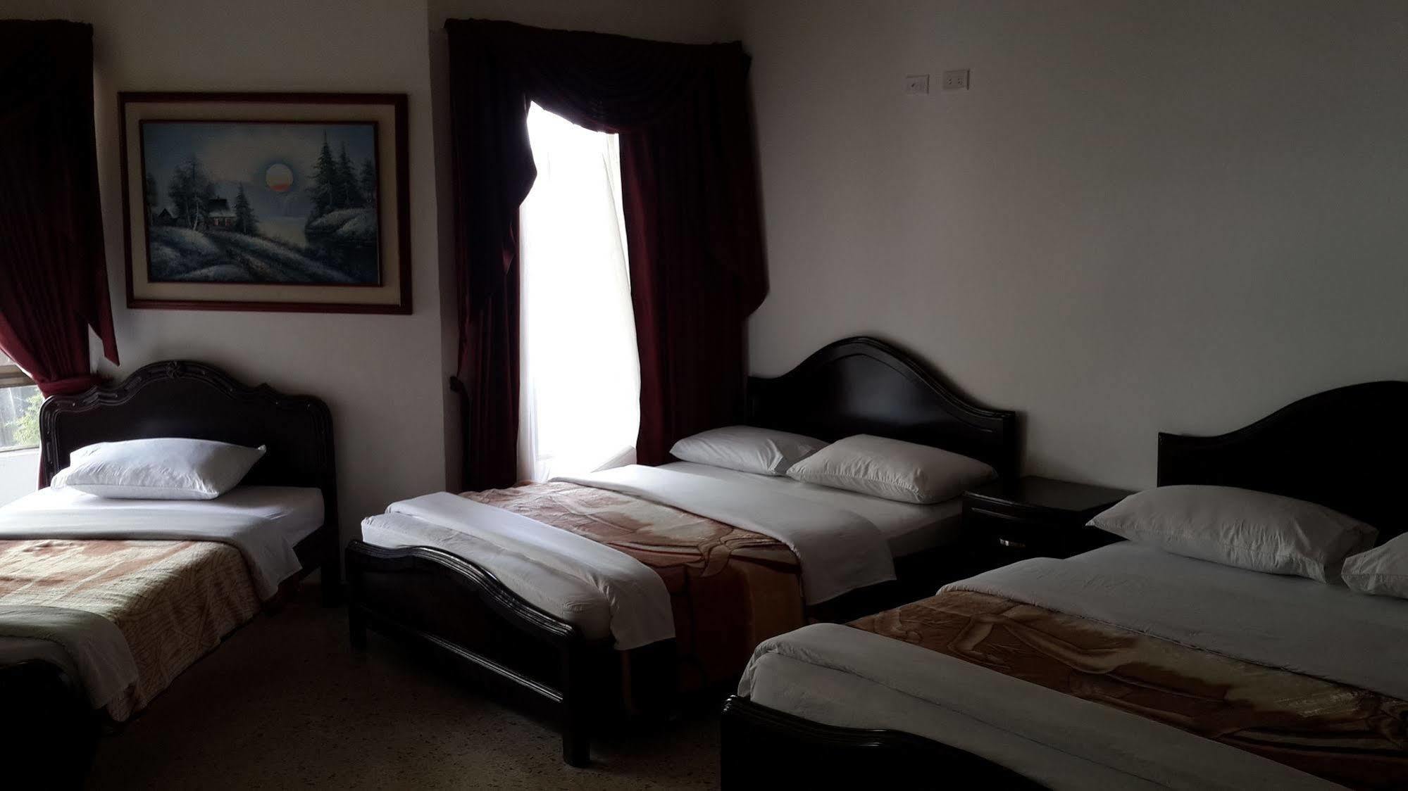 Hotel Ejecutivo Перейра Экстерьер фото