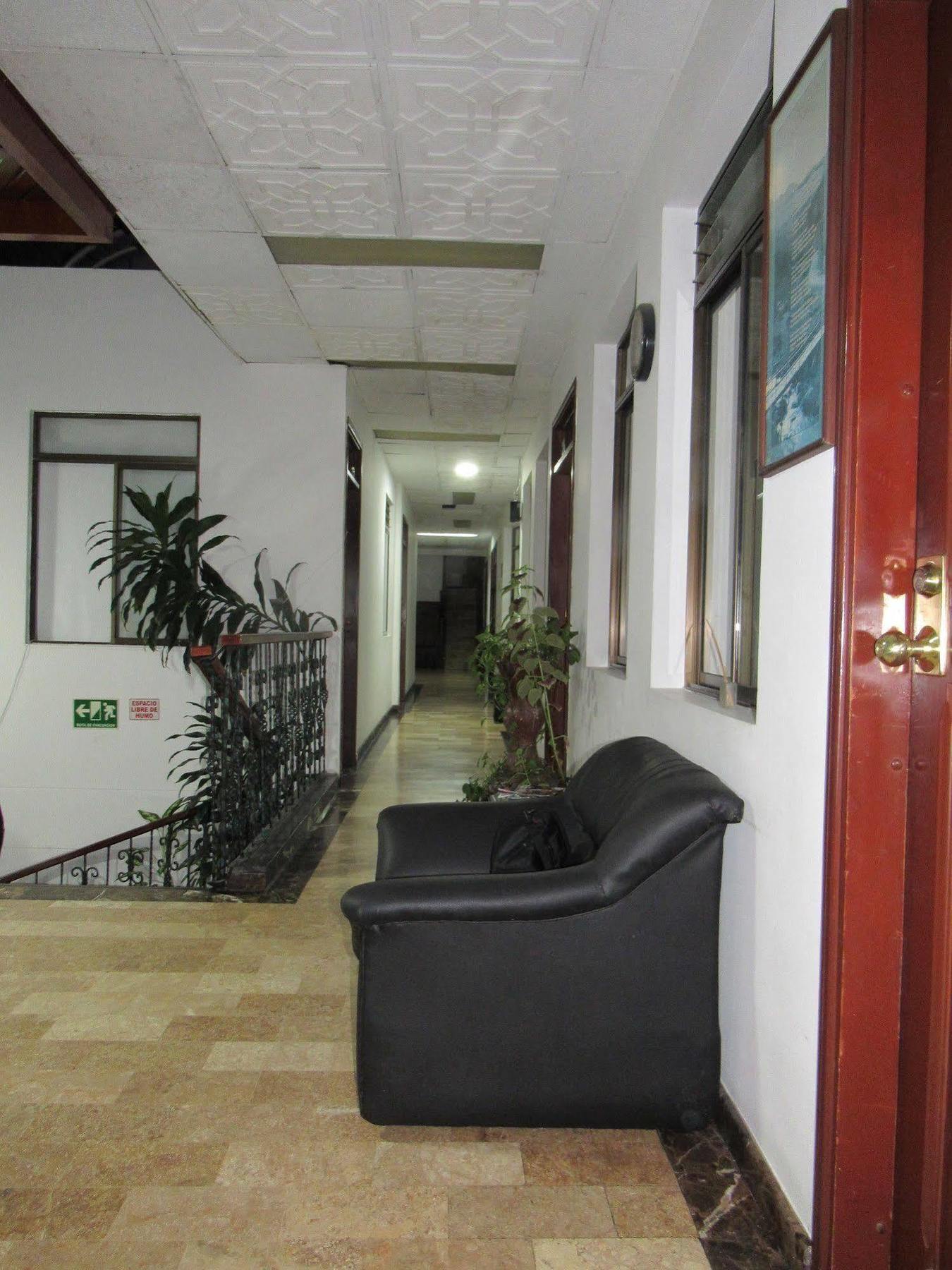 Hotel Ejecutivo Перейра Экстерьер фото